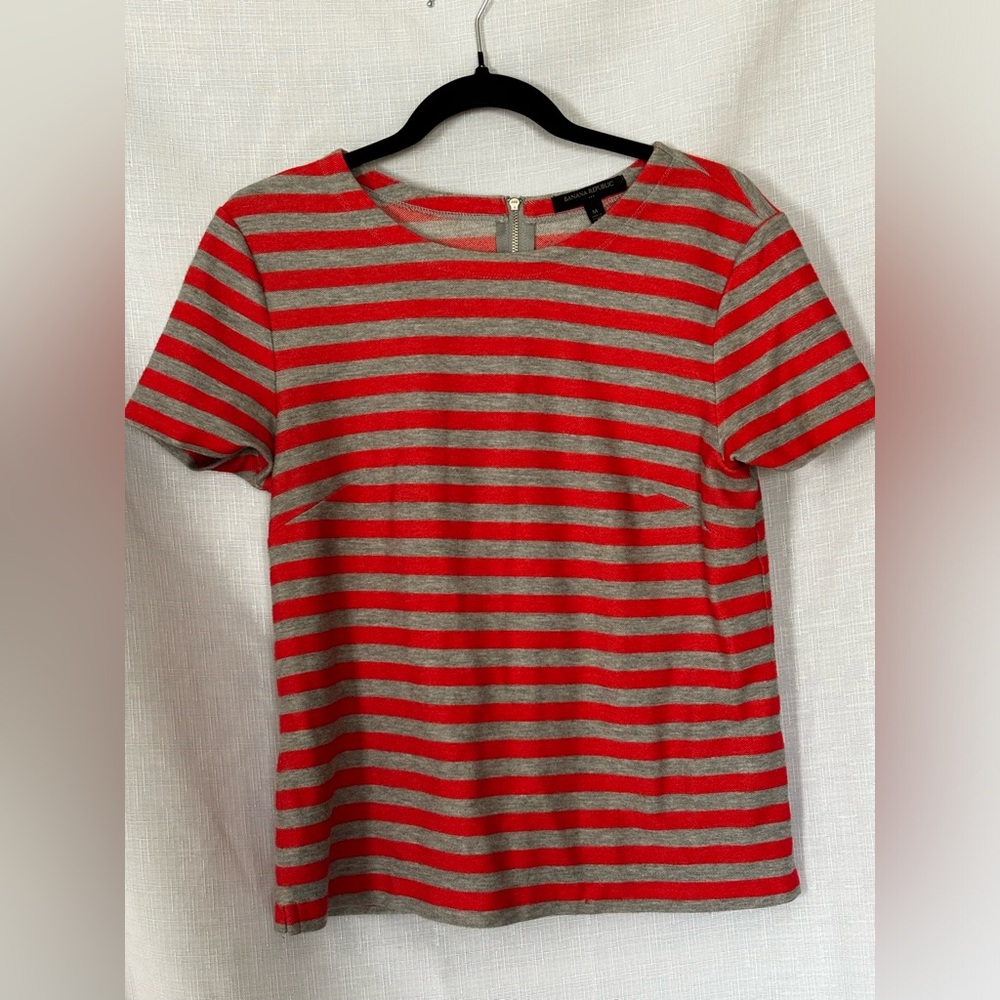 Banana Republic Gray and Orange striped zipper back top Size M